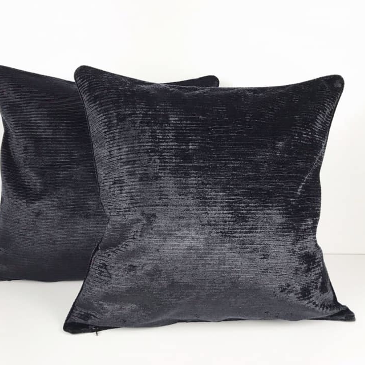 Подушка декоративна велюр фактура смужки чорний PW-282