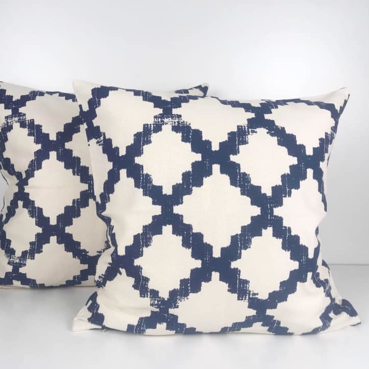 Подушка декоративна великі ромби синій/беж PW-288
