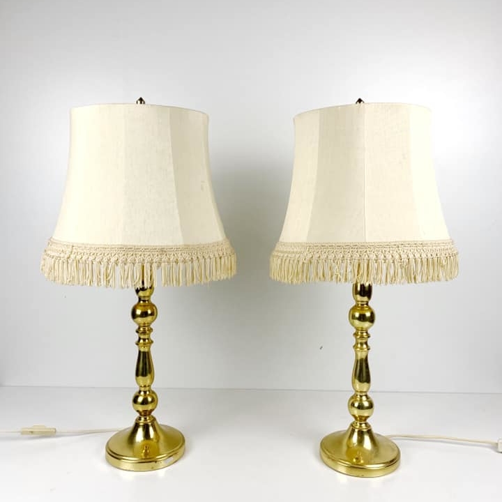 Лампа настільна внтаж класична база латунь абажур закритий з китицями бе LT-130