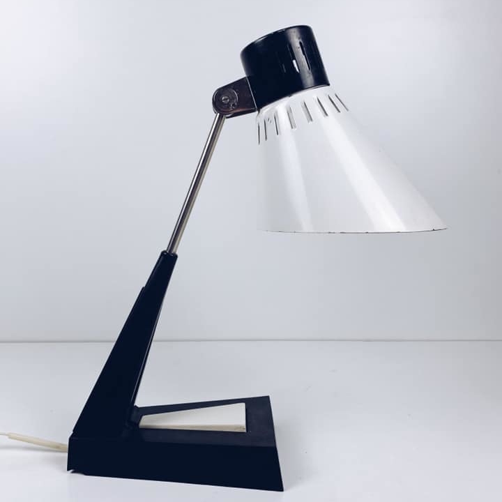 Лампа настільна вінтаж білий/чорний метал/пластик LT-135