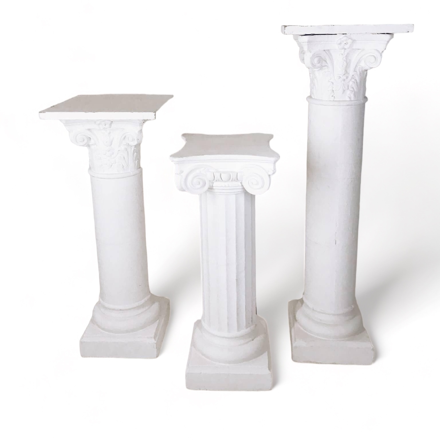 Колона біла DG-008