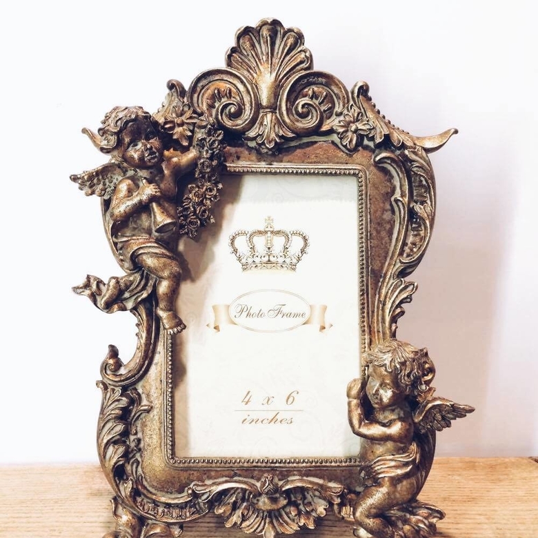 Фоторамка барокко золото з купідонами полімерAR-171