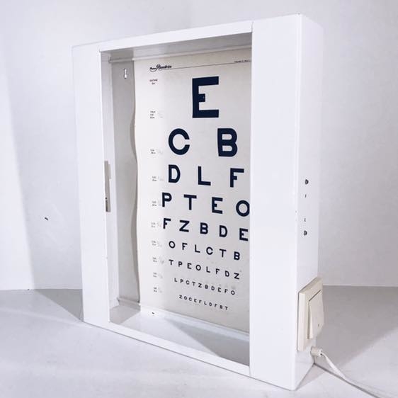 Лампа офтальмологічна настінна LW-020