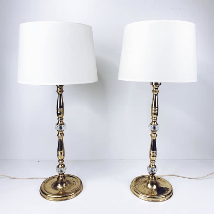 Лампа настільна база фігурна латунь/скло LT-144