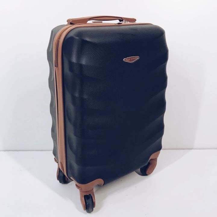 Валіза чорний/коричневий пластик ML-002