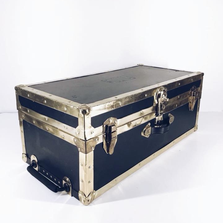 Валіза чорна з металевими накладками вінтаж VL-018