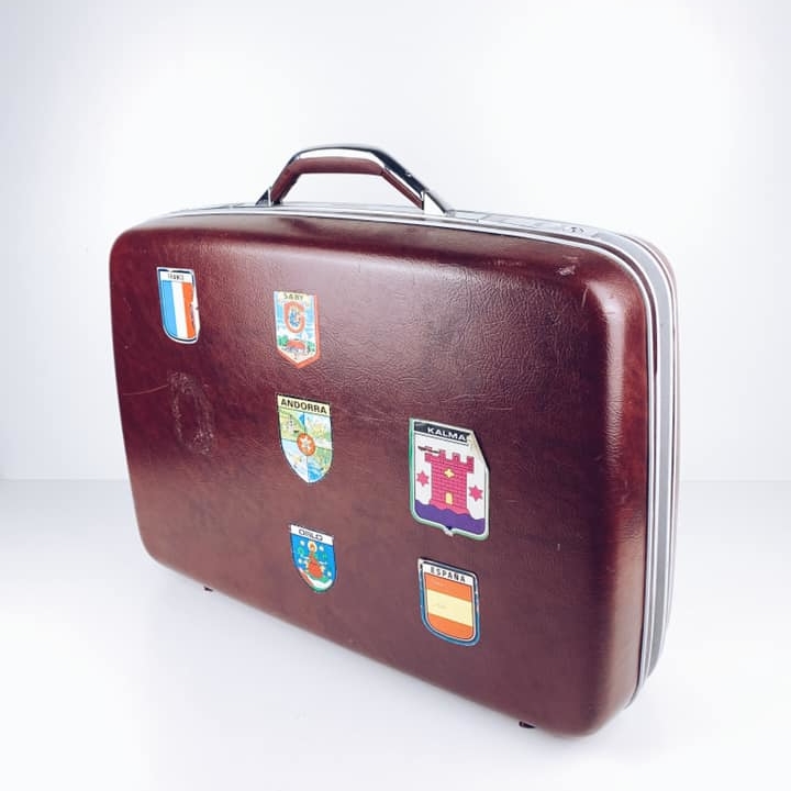 Валіза вінтаж бордо з наклейками VL-059