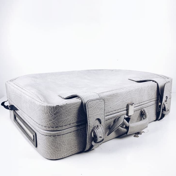 Валіза вінтаж з двома пасками світло-сіра шкіра VL-063