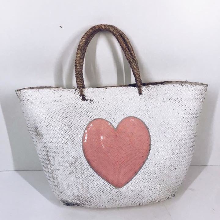 Сумка жіноча біла з серцем MB-008