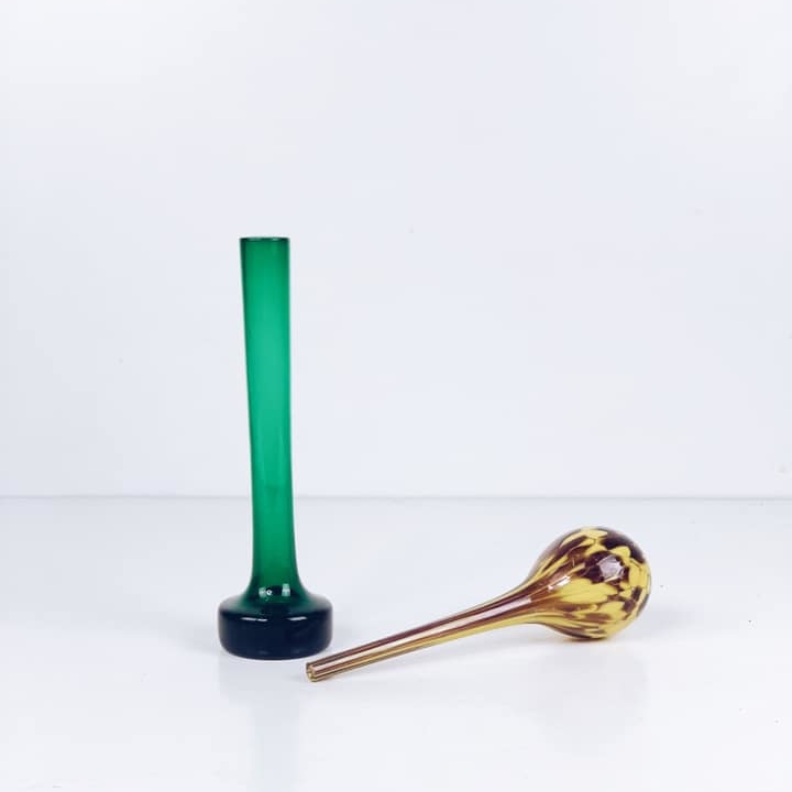 Ваза вузька вінтаж художнє скло темно-зелений VA-285