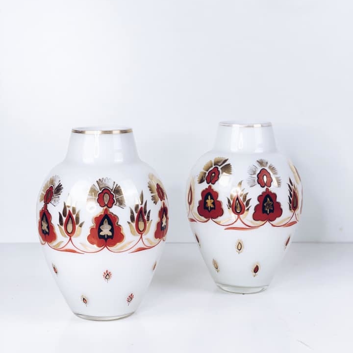 Ваза вінтаж скло біла з розписом VA-272