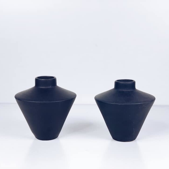 Ваза чорна мат кераміка низька широка VA-290