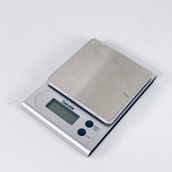 Ваги електронні плоскі прямокутні малі метал/пластик сільвер