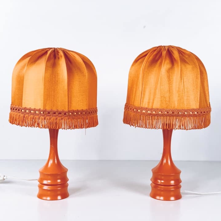 Лампа наст вінтаж база пластик абажур шовк з китицями оранж LT-155