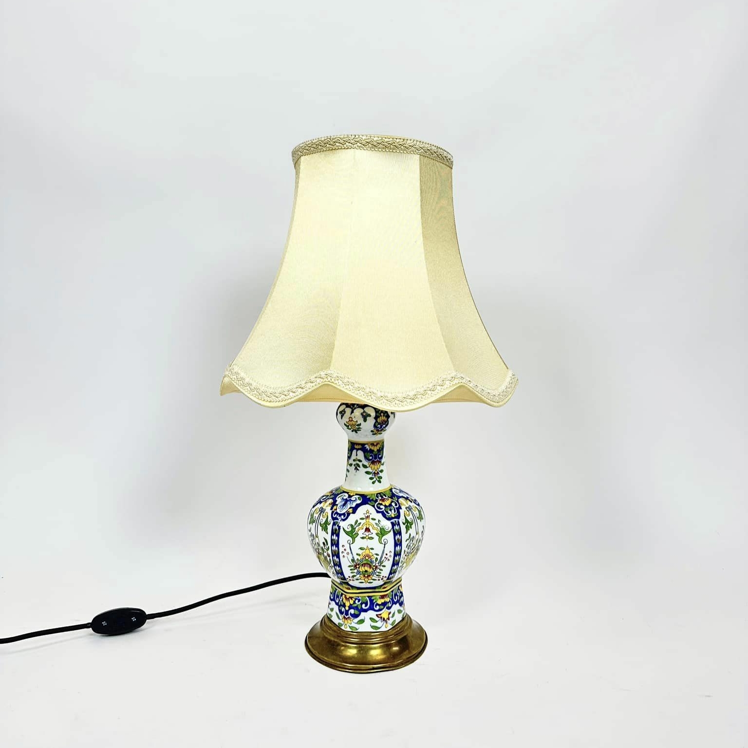 Лампа настільна вінтаж база порцеляна китайські візерунки абажур червоний LT-181