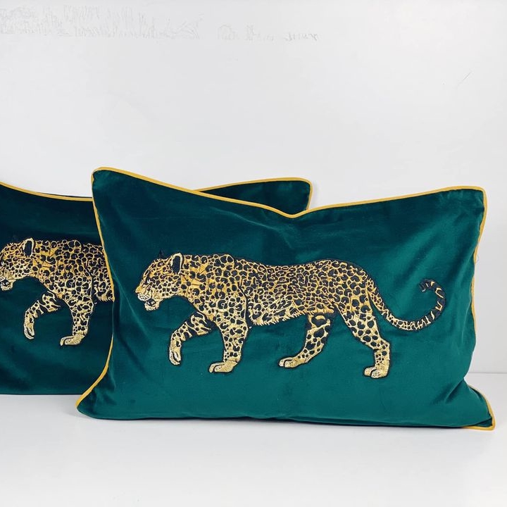 Подушка декоративна прямокутна велюр смарагд Леопард PW-323