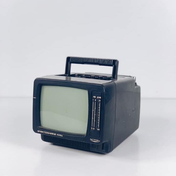Телевізор портативний вінтаж TV-039