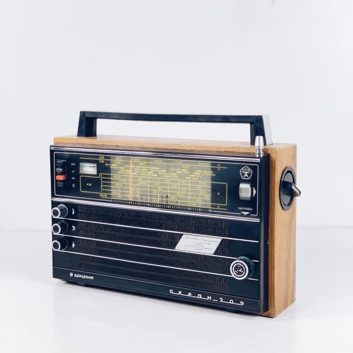 Радіо вінтаж FM-039