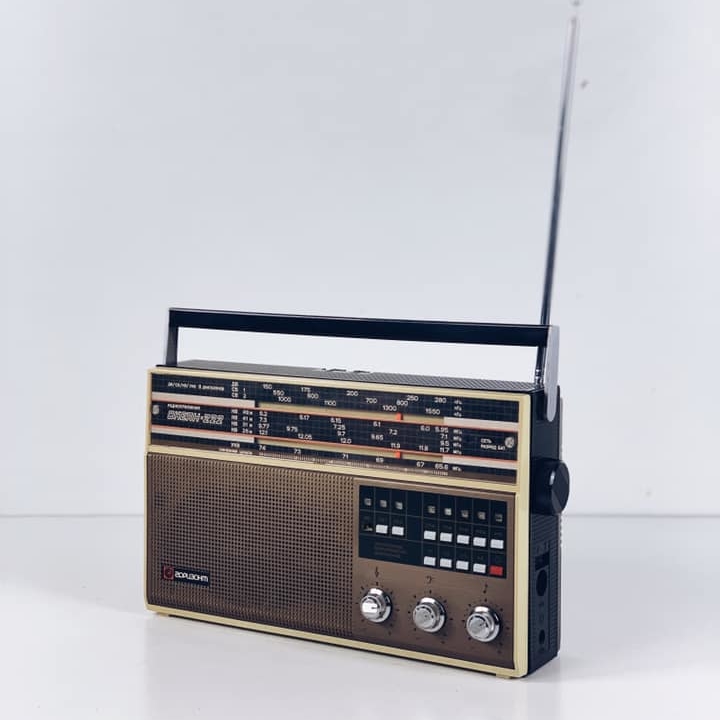 Радіо вінтаж FM-038