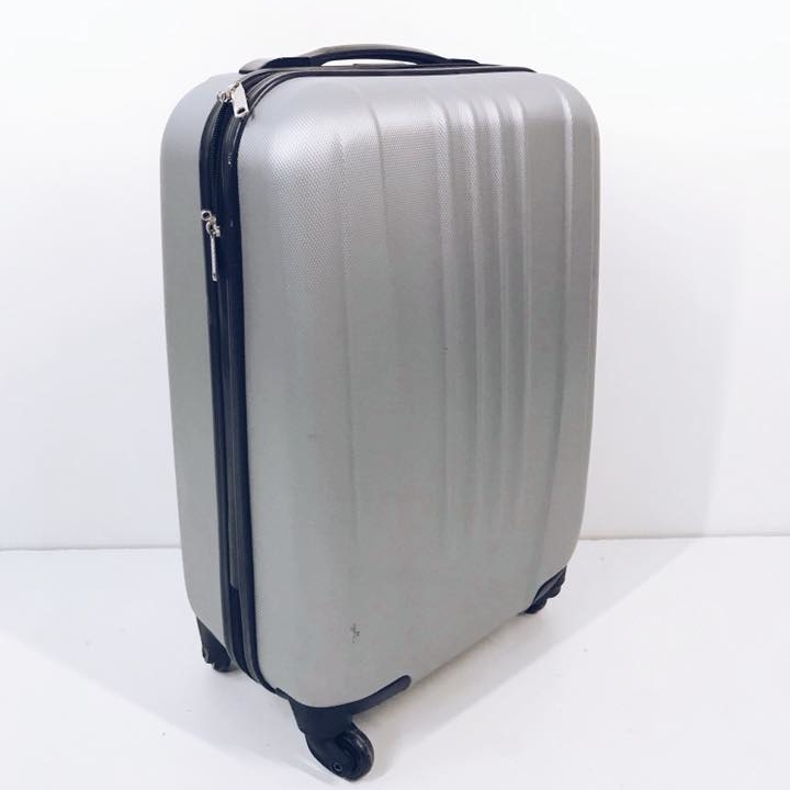 Валіза пластик сільвер ML-019