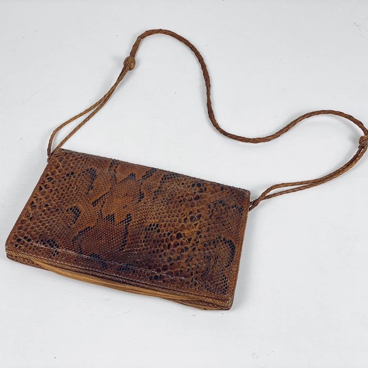 Сумочка мала на тонкому ремінці шкіра змії  MB-069