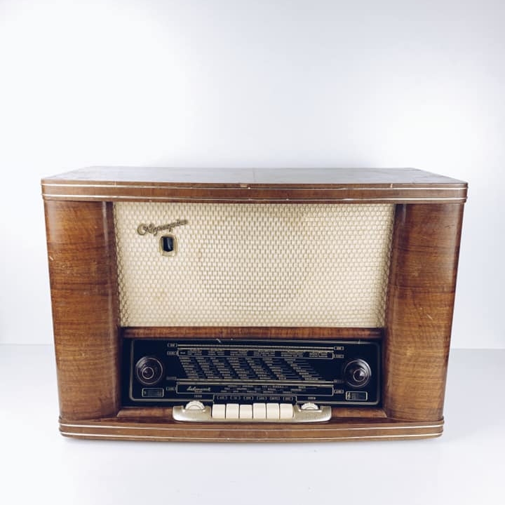 Радіоприймач вінтаж FM-024