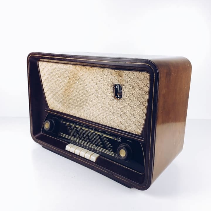 Радіоприймач вінтаж FM-026