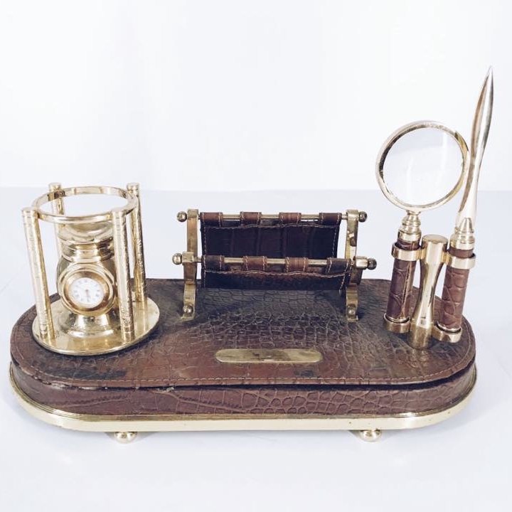 Підставка на стіл керівника шкіра/латунь