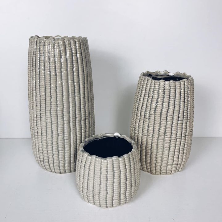 Ваза сіра "кукурудза" кераміка VA-326