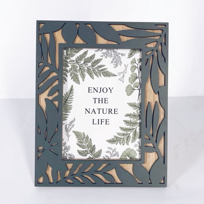 Рамка рельєфна з рослинним візерунком дерево AR-344