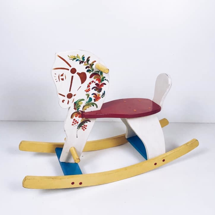 Коник-гойдалка малий з розписом етно білий