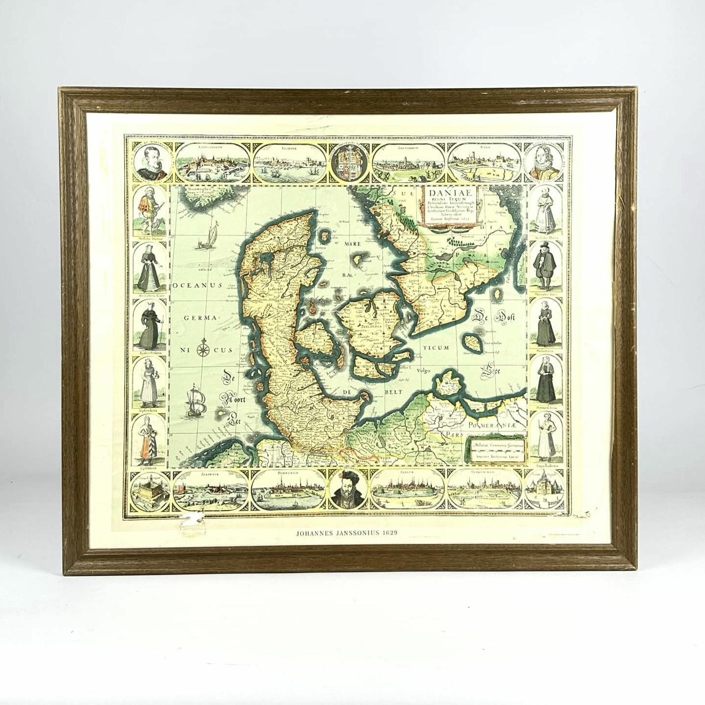 Стара мапа у дерев'яній рамці AR-275