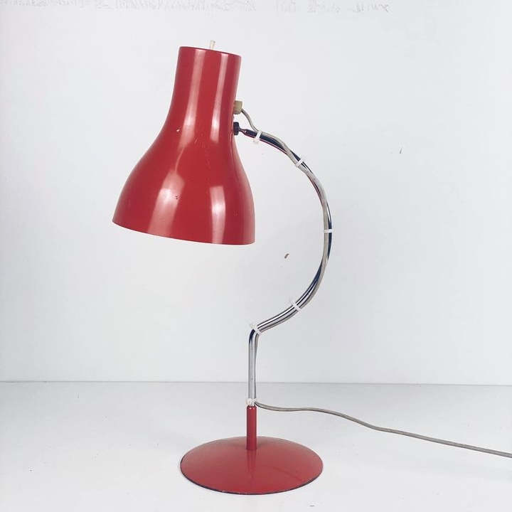 Лампа настільна метал червоний/хром LT-186