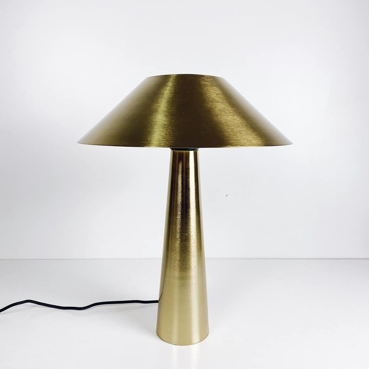 Лампа настільна метал темне золото LT-190