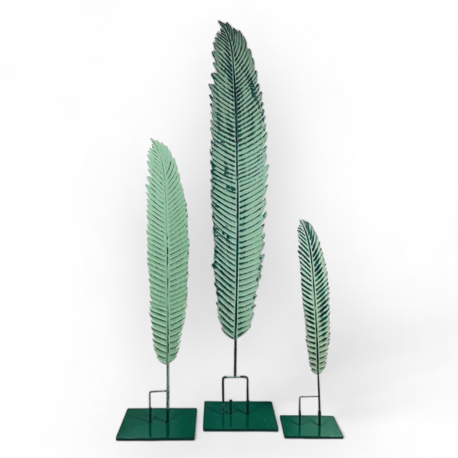 Декор Пір'їна на підставці метал зелена патина DG-010
