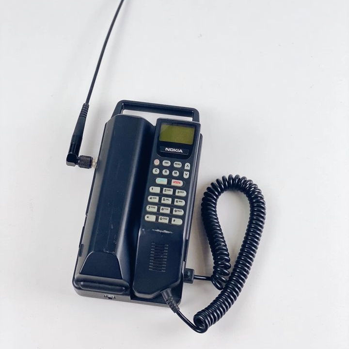 Телефон супутниковий автомобільний чорний PH-041