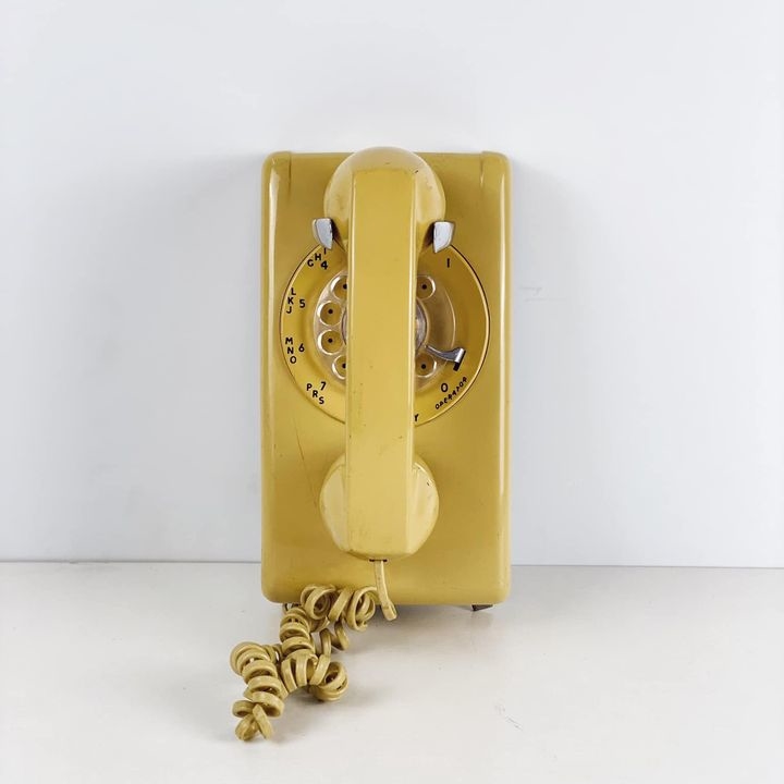 Телефон дисковий настінний вінтаж охра PH-044