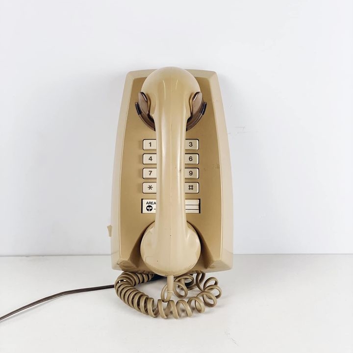 Телефон настінний кнопковий вінтаж беж PH-046
