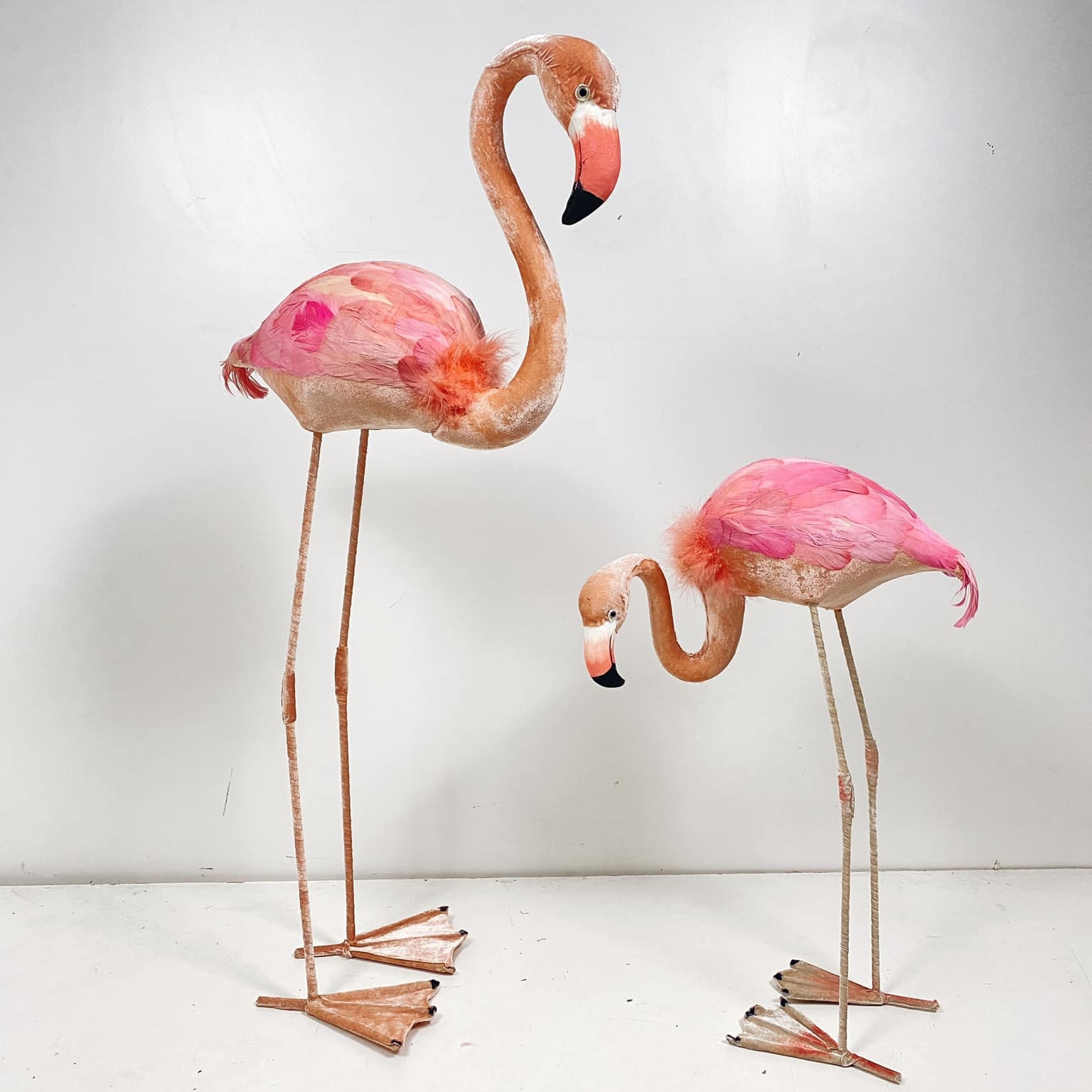 Фламінго декоративний велюр/пір'я муляж MU-023