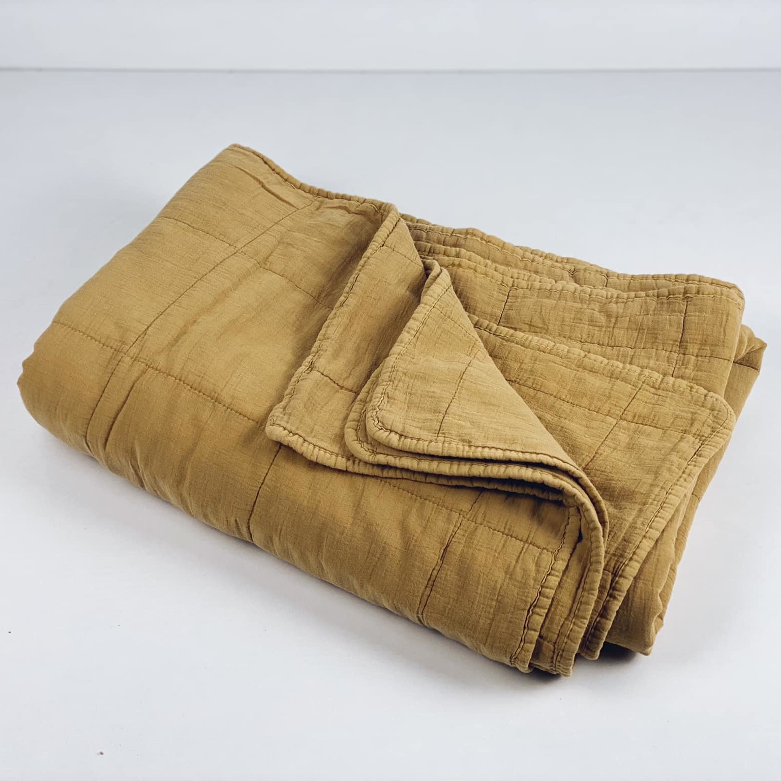 Покривало стьобане охра WR-078