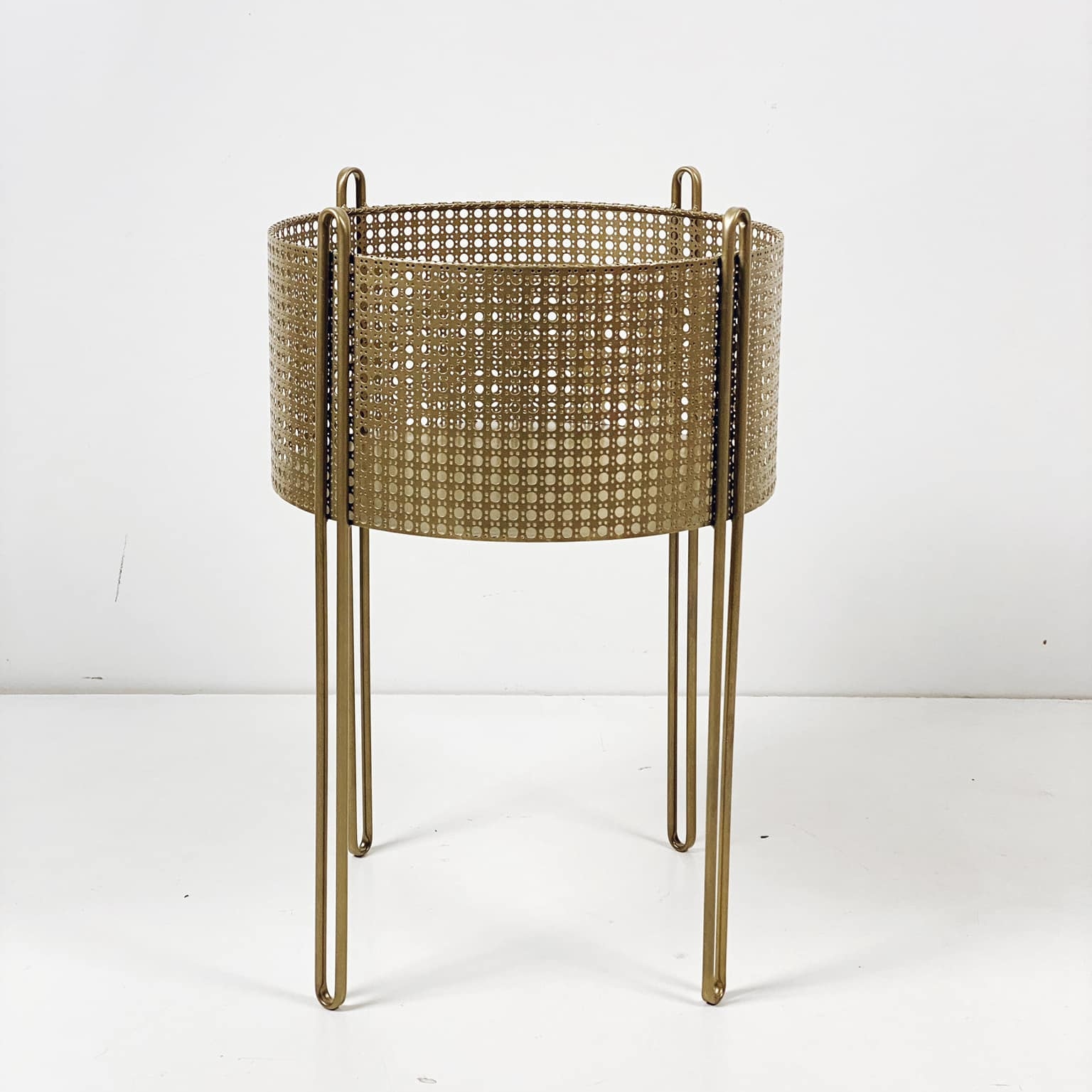 Кашпо на ніжках метал/перфорація золотий