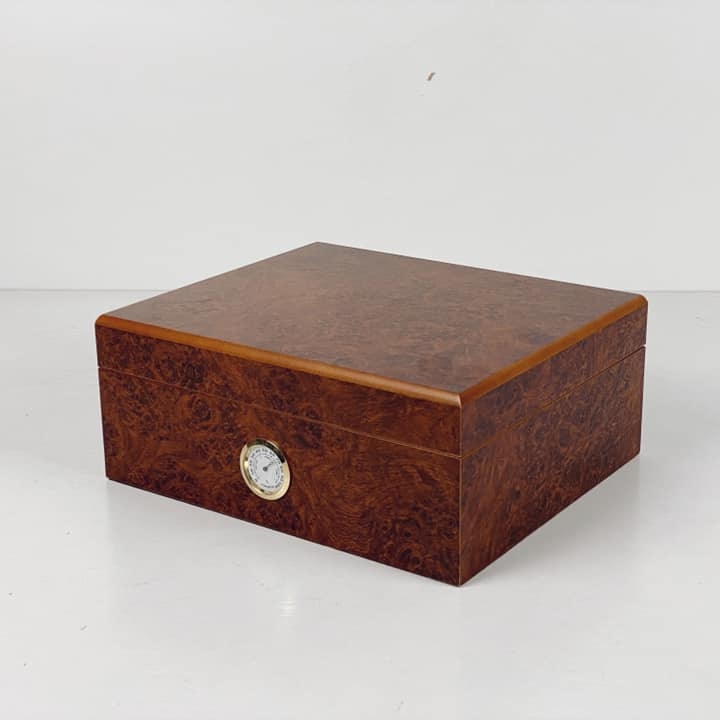 Ґюмідор (Хьюмидор) з аксесуарами