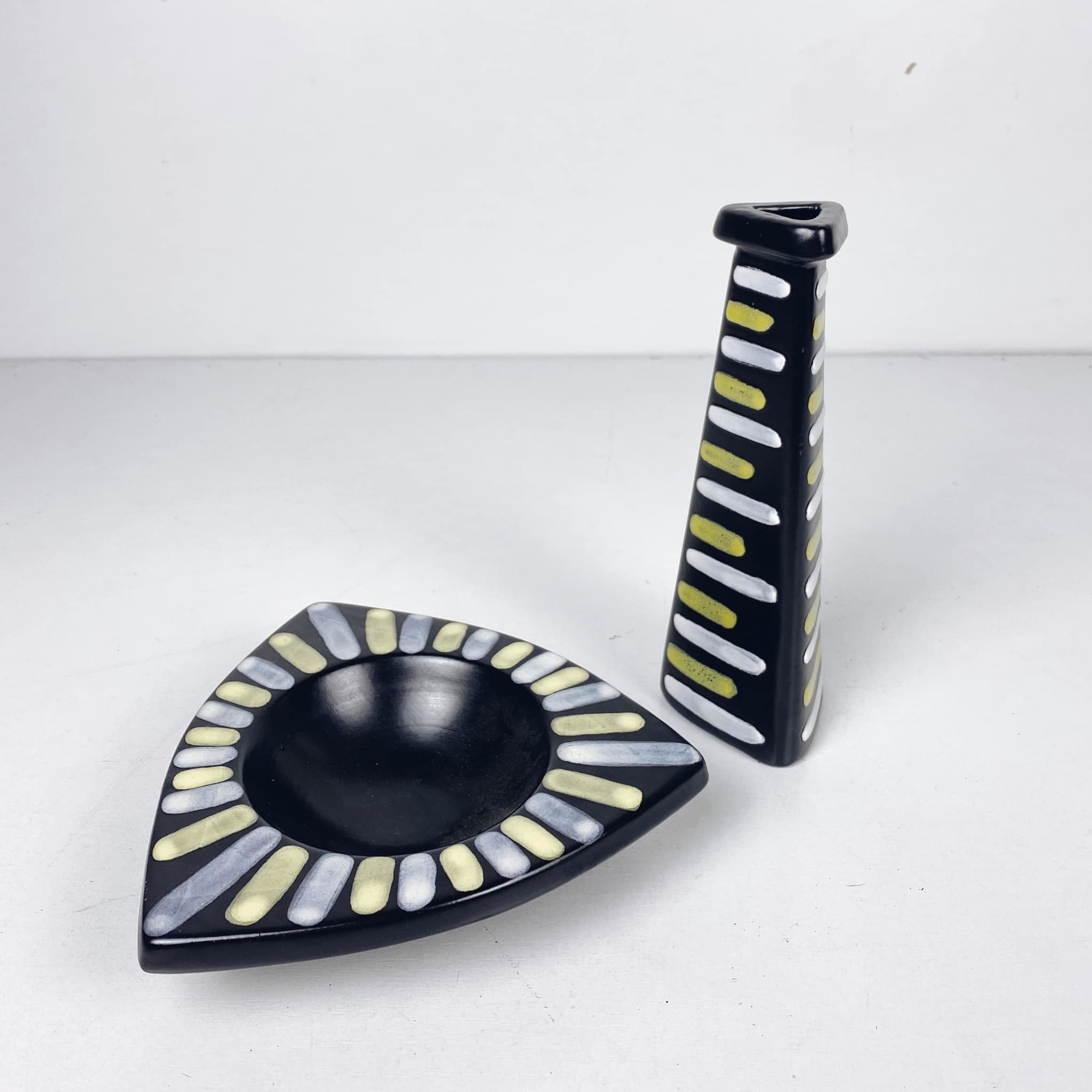 Ваза чорна зі смугами вінтаж кераміка VA-328