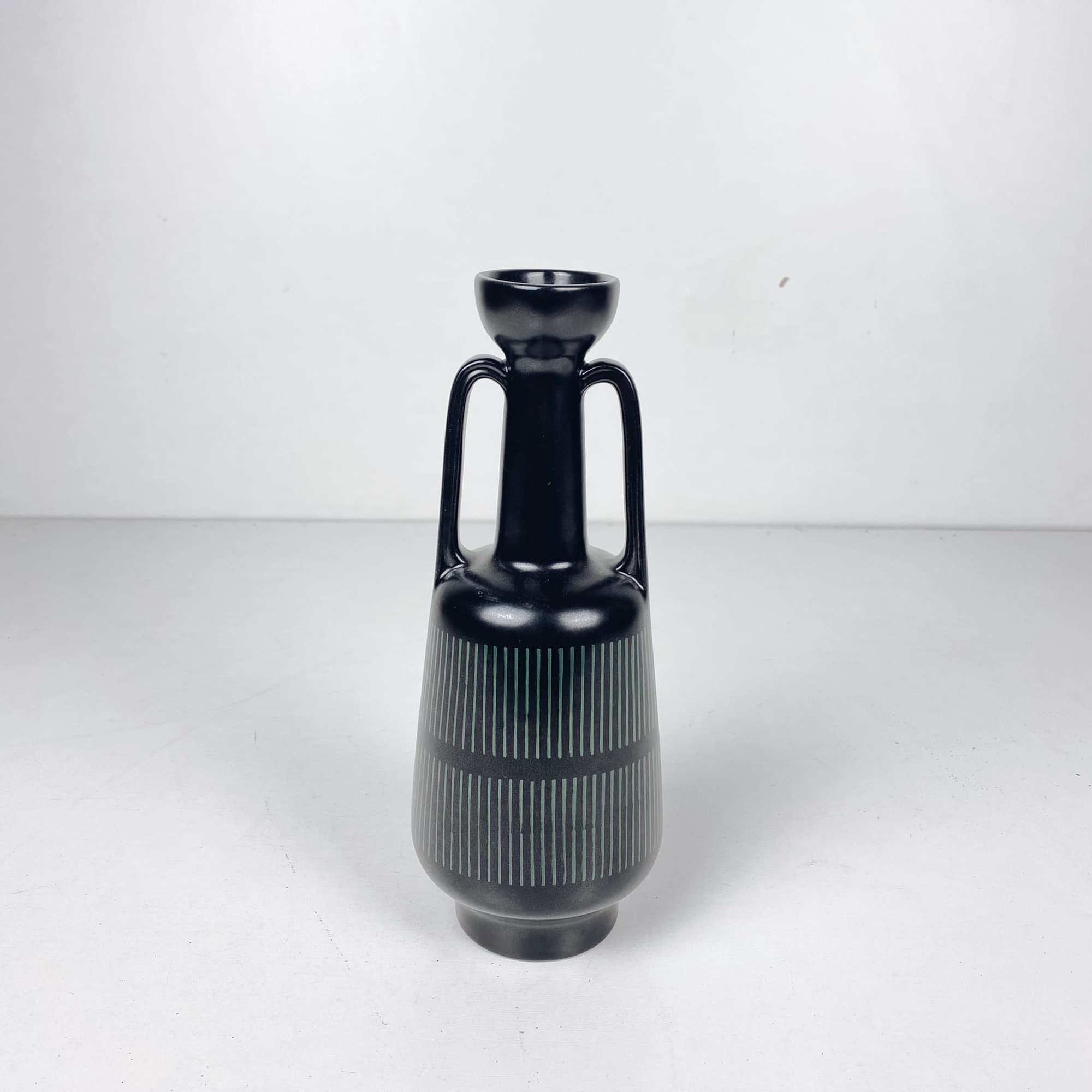 Ваза з 2 ручками чорна кераміка вінтаж VA-330