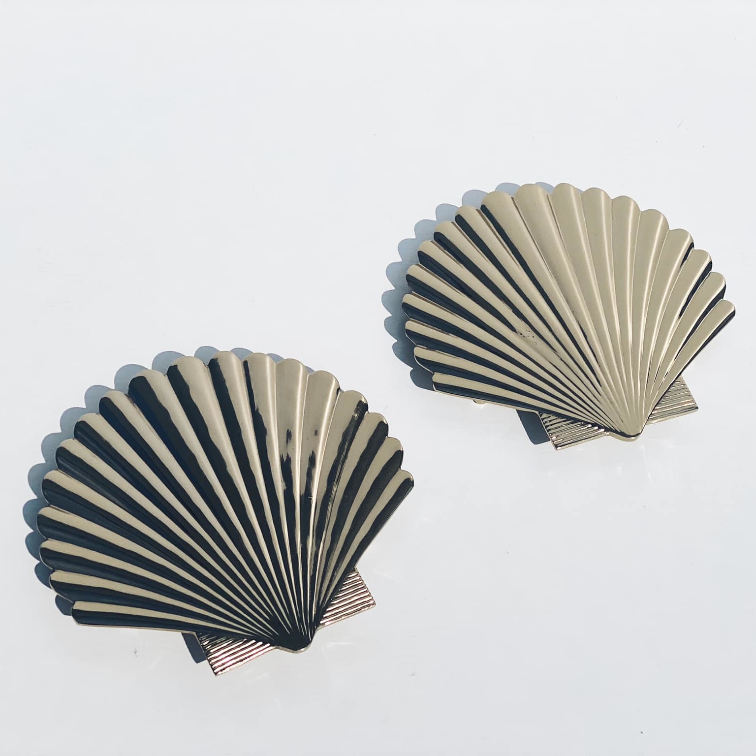 Підставка Мушля метал золото