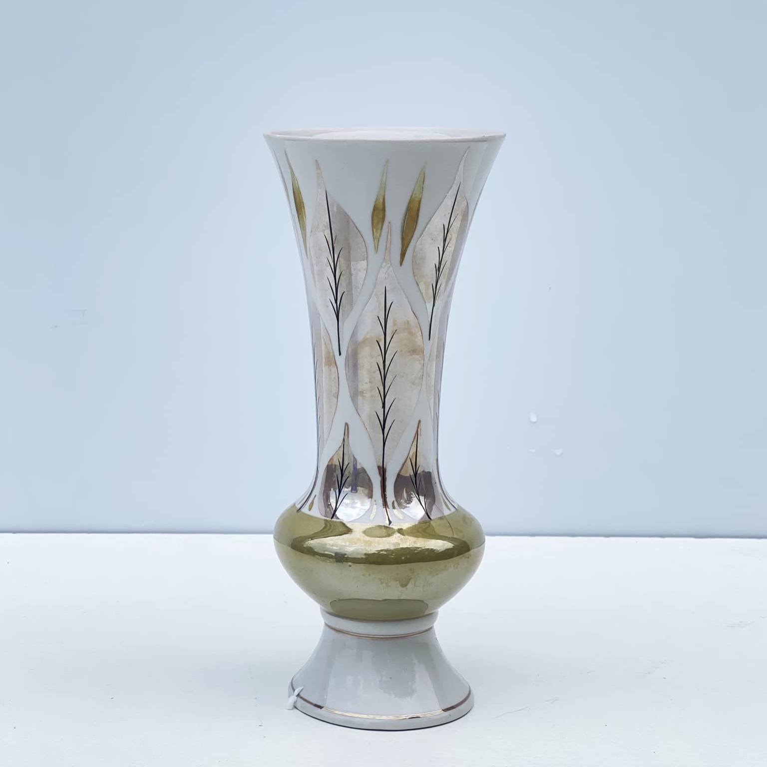 Ваза фігурна вінтаж кераміка розпис Листя VA-351