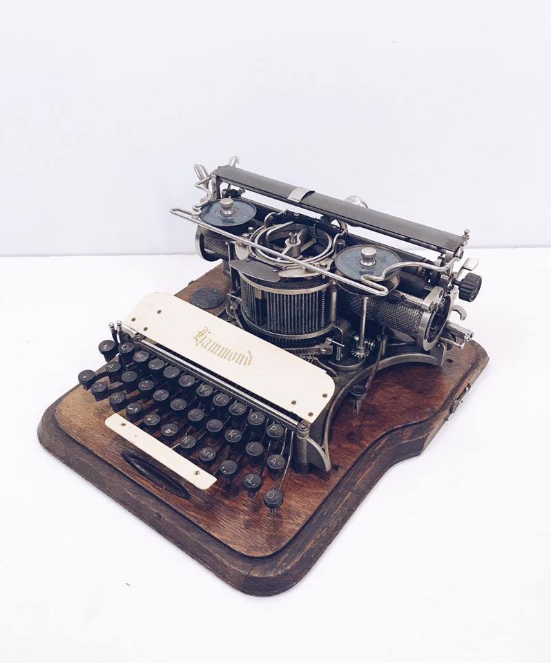 Друкарська машинка антикварна Hammond (1921)