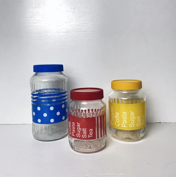 Банка з кольоровою кришкою скло/пластик KB-038