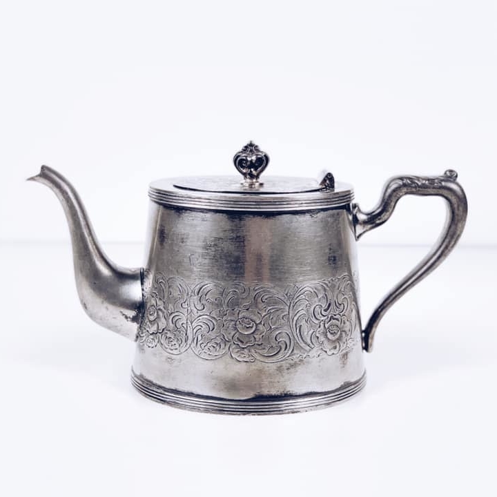 Чайник малий з рельєфним декором столове срібло. вінтаж TE-055