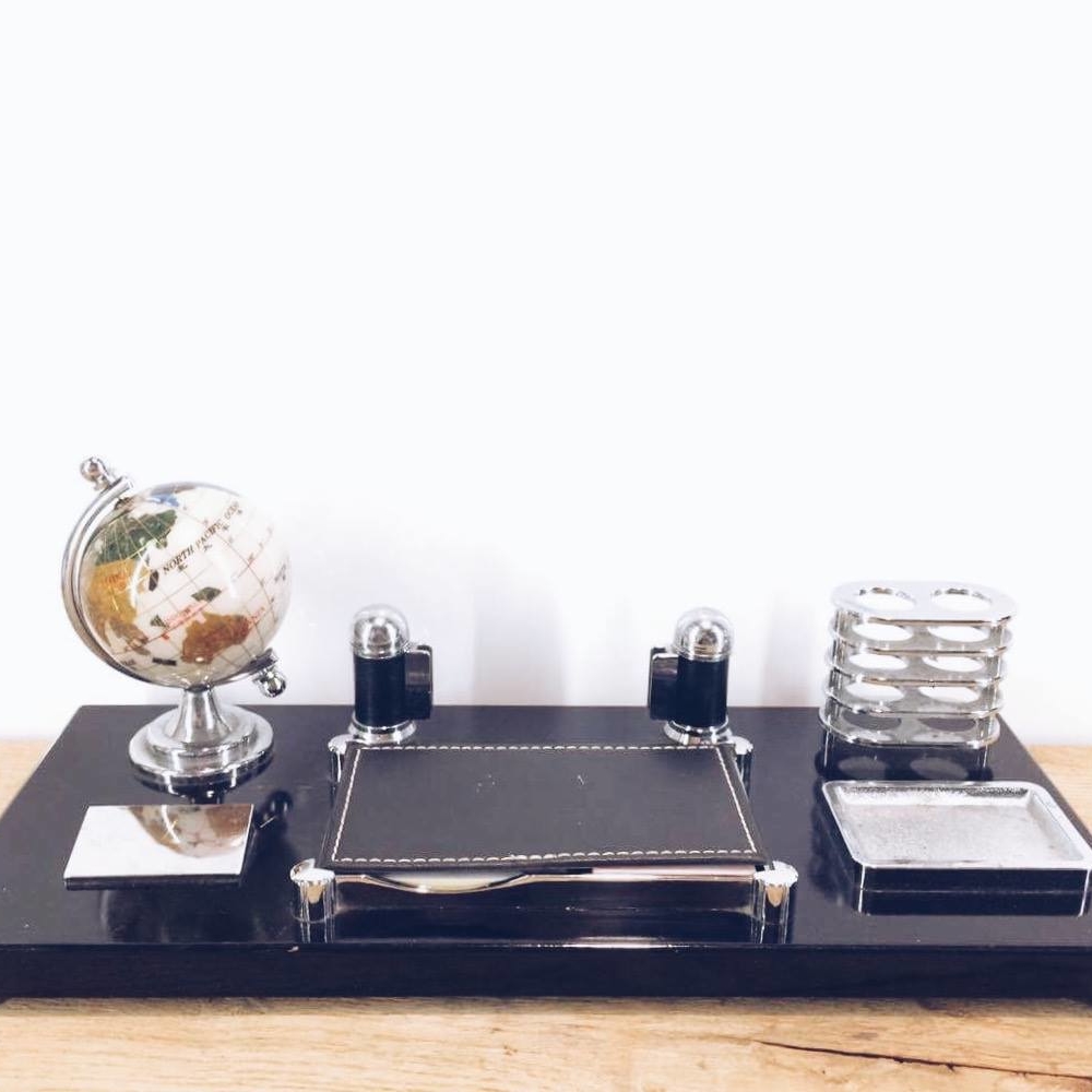 Підставка для канцелярії кабінетна з глобусом